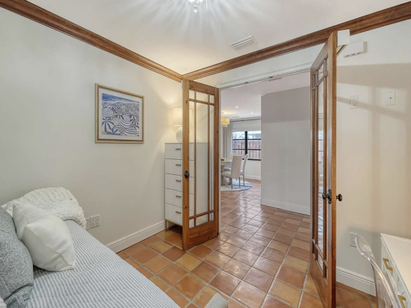 Lido Key Three Bedroom Vacation Home With Pool Walk To Beach